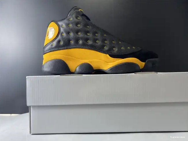 HYPE Jordan Oregon League AR4390-035 13 High Air Retro 0623